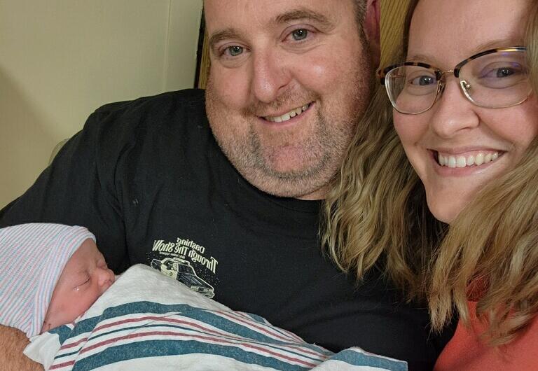Newborn adoption: Adopt a baby like Donnie and Kaylynn